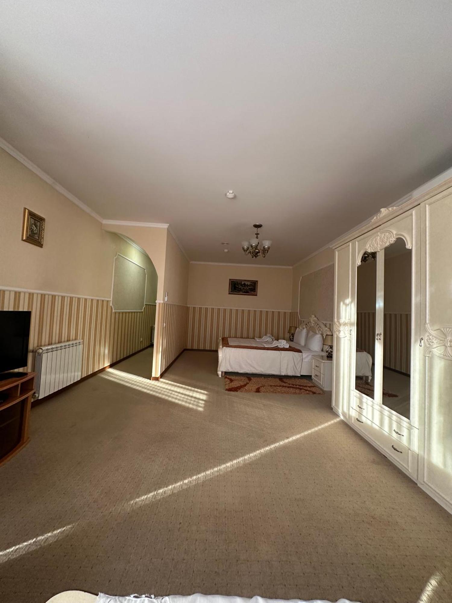 فندق Hotel&restaurant Senator تريسكافيتس