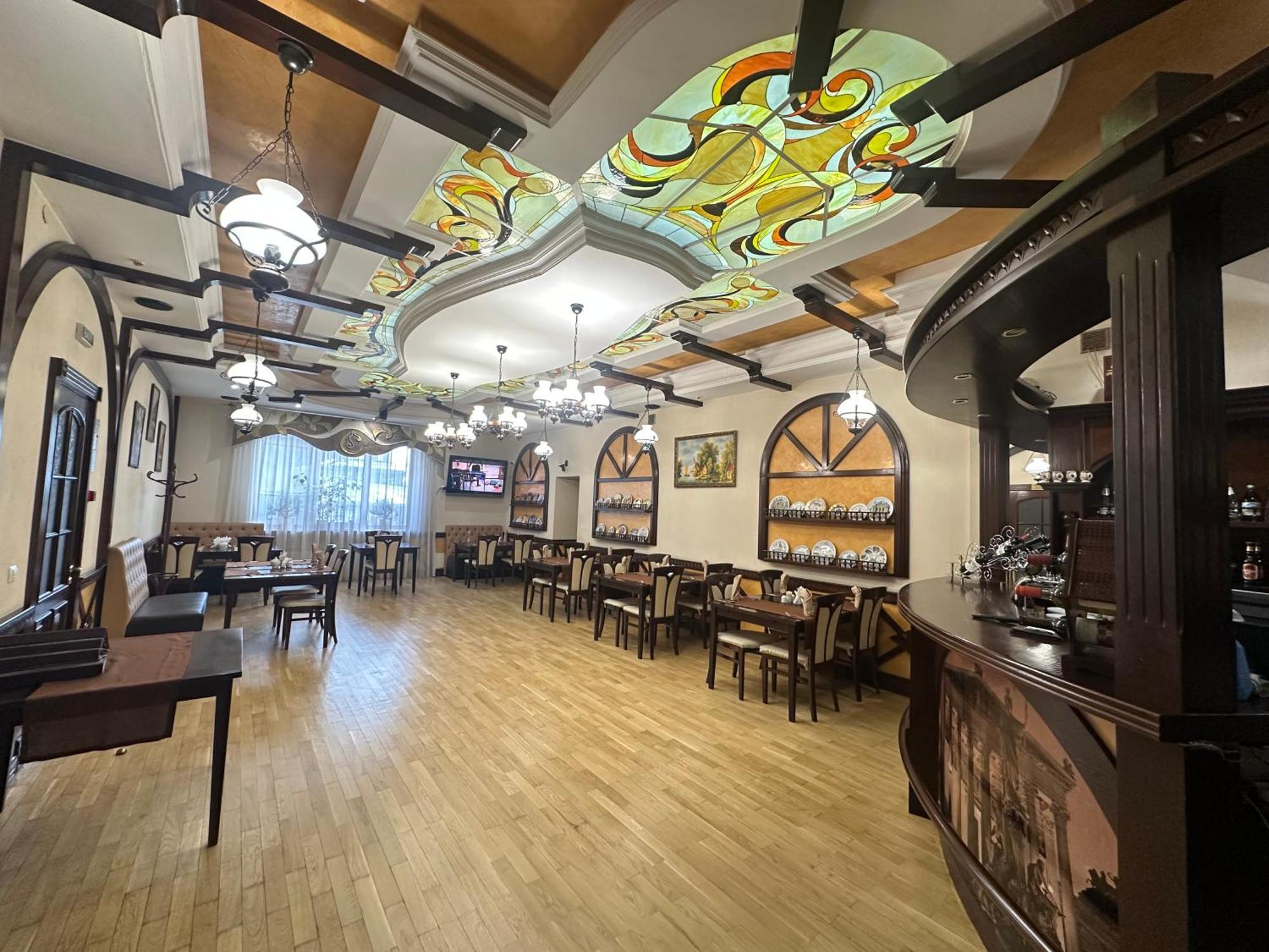 Hotel&restaurant Senator تريسكافيتس