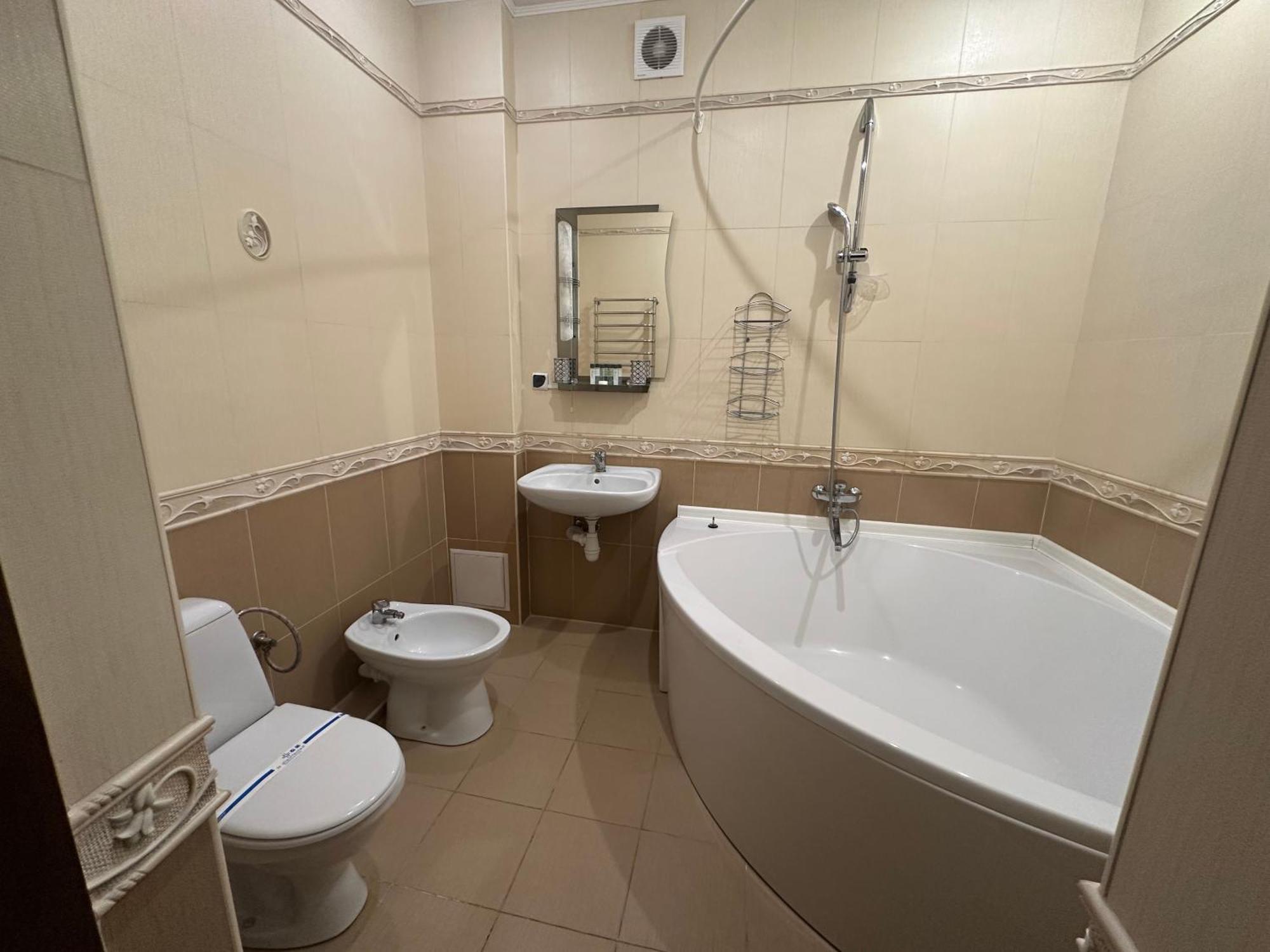 Hotel&restaurant Senator تريسكافيتس