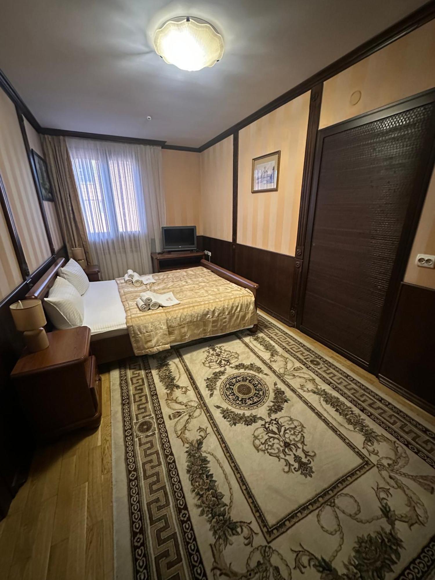 Hotel&restaurant Senator فندق 3*