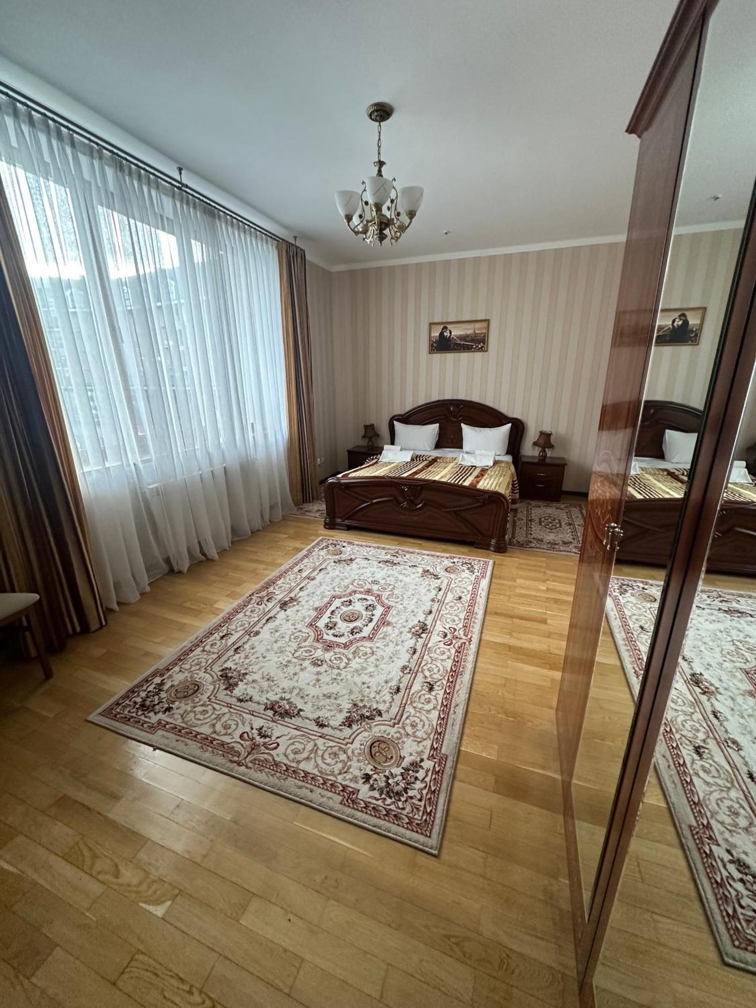 Hotel&restaurant Senator فندق تريسكافيتس